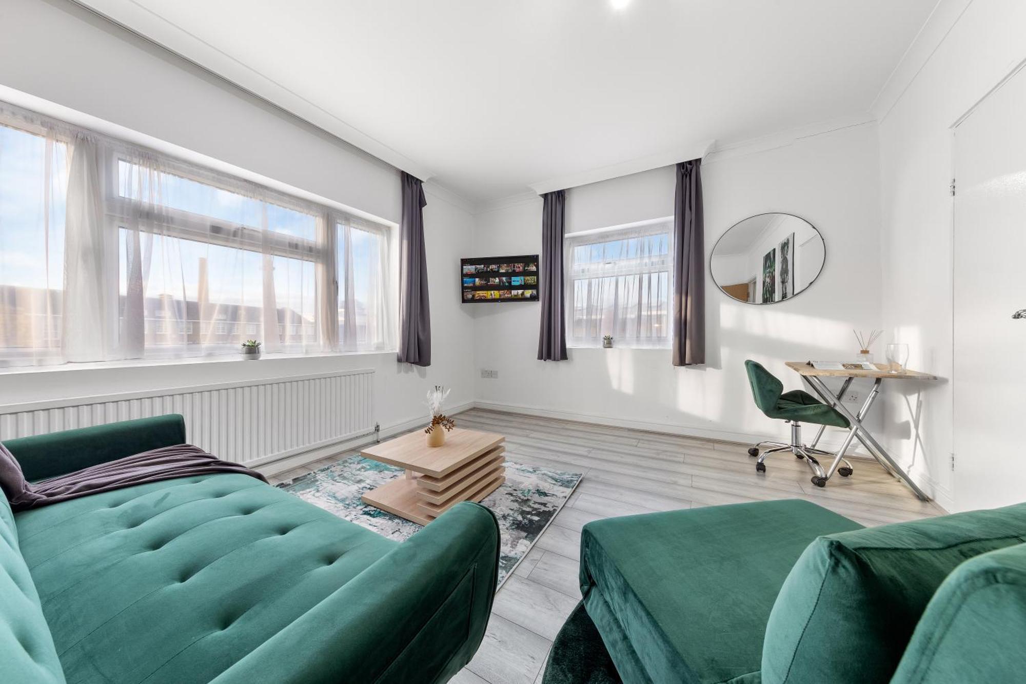 Green Hype - 10 Mins To Stadium - Sleeps 8 London Exterior photo